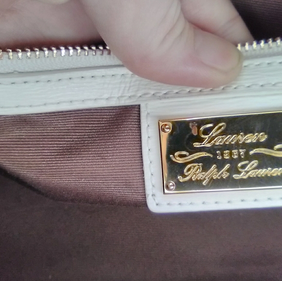 Ralph Lauren Handbag. - Picture 4 of 8